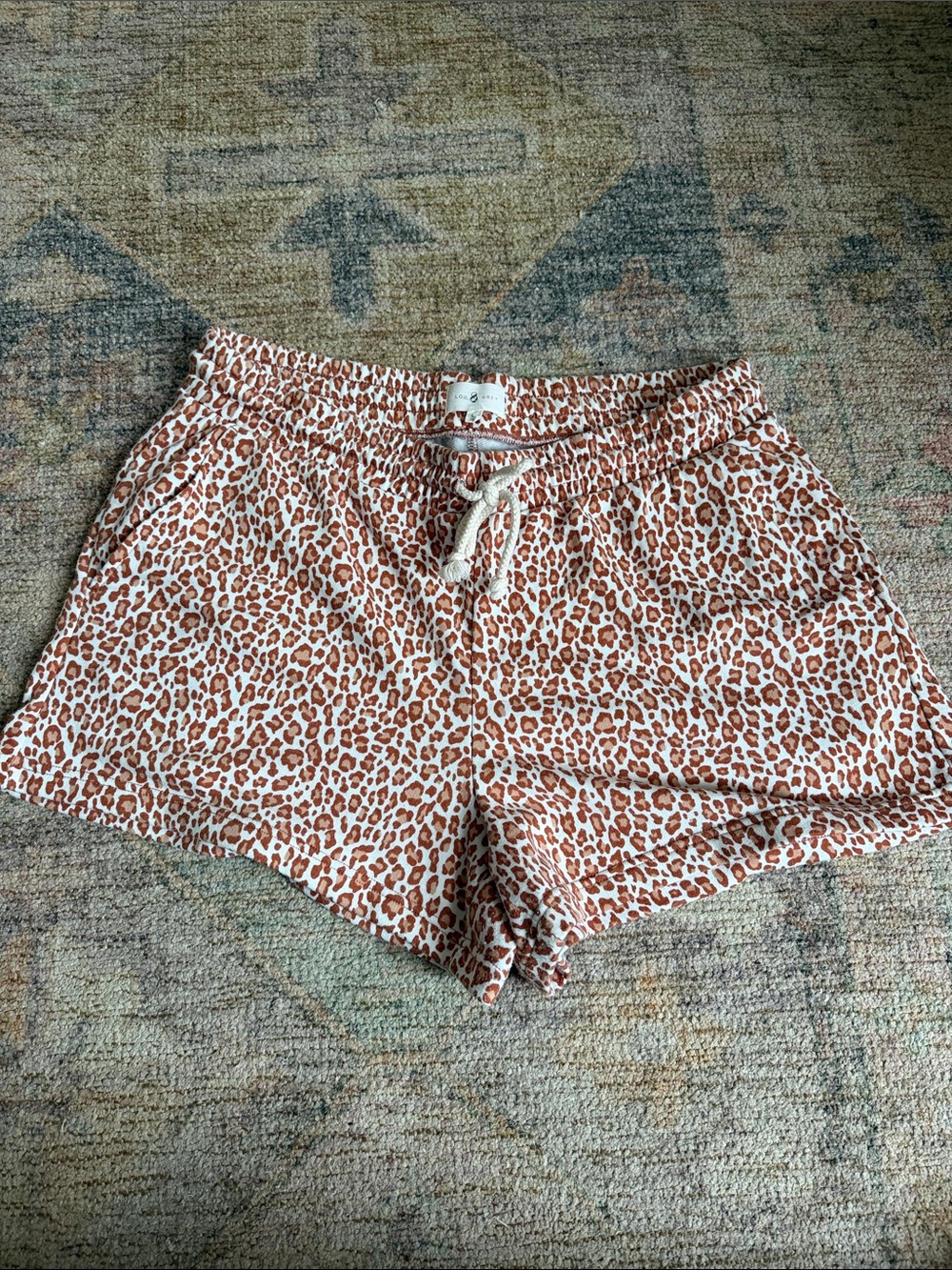 Lou & Grey Rust Leopard-Print Drawstring Women's Shorts